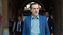 Mordkommission Istanbul: Kommissar Özakin (Erol Sander) und sein Assistent Mustafa Tombul (Oscar Ortega Sanchez) verfolgen den verdächtigen Restaurator Arif Gökdal (Beat Marti).