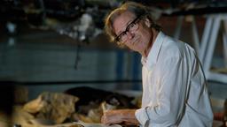 Dr. Richard Feynman (William Hurt) 