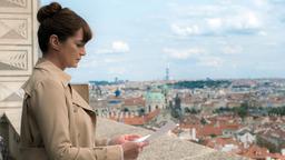 Eine neue Aufgabe: Karla Lorenz (Natalia Wörner) kommt als Deutsche Botschafterin nach Prag.