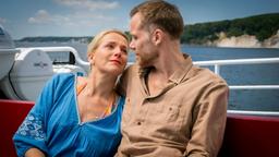 Endlich Zweisamkeit: Nora (Tanja Wedhorn, li.) macht einen Ausflug mit Max (Bernhard Piesk, re.).