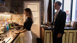 Eva (Lia Carvalho) und Lost (Jan Krauter) lernen sich kennen