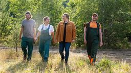 Das gesamte Team: Forstwirtschaftsstudent Selim Said, Forstwirtin Yvonne Mieder, Revierleiterin Jana Doussière und Forstwirt Robin Precht.