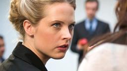 Franka Lauth (Diana Amft) führt ein luxuriöses Leben. Dank ihres Traumjobs in einer Berliner Werbeagentur kann sie sich ein Penthouse, ein schickes Cabrio und ganz nebenbei noch ein Sofa für 4500 Euro leisten.