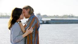 Gavin (Charlie Hunnam) und Shauna (Liv Tyler) verlieben sich ineinander.