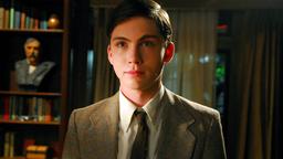 George (Logan Lerman) träumt von einer Karriere als Schriftsteller – und wird schließlich Schauspieler