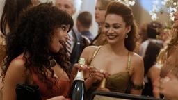 Girls aus der Uppper Class in Partylaune: Gabby (Zoë Kravitz, li.) und Shelly (Chanel Farrell).