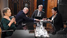 Gräfin Alexandra (Krista Stadler) und Dr. Xaver Biron (Wolfram Berger, 2. v. re.) nehmen Einfluss bei der Scheidung von Felix Dennstein (Johannes Krisch) und Paula (Maria Happel, re.).