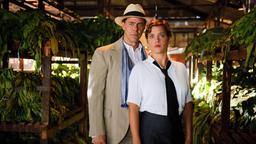 Hellen (Muriel Baumeister) wird von ihrem Bruder Conrad (Sven Martinek) hintergangen.