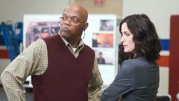 Henry Harold „H“ Humphrie (Samuel L. Jackson) und die FBI Agentin Helen Brody (Carrie-Anne Moss) liefern sich ein Rededuell über die moralische Legitimation von Folter.