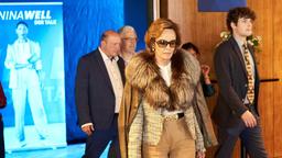 Herta Zickler (Ulrike Kriener, Mitte) zieht als Grande Dame der Lobbywelt in Berlin die Fäden.