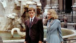 In Italien lernt Tom Ripley (Matt Damon) die Amerikanerin Meredith Logue (Cate Blanchett) kennen.