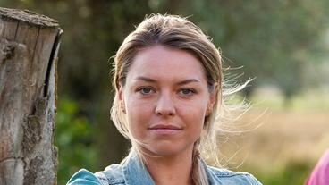 Bild: ARD Degeto/Arvid Uhlig Jule (Karolina Lodyga)