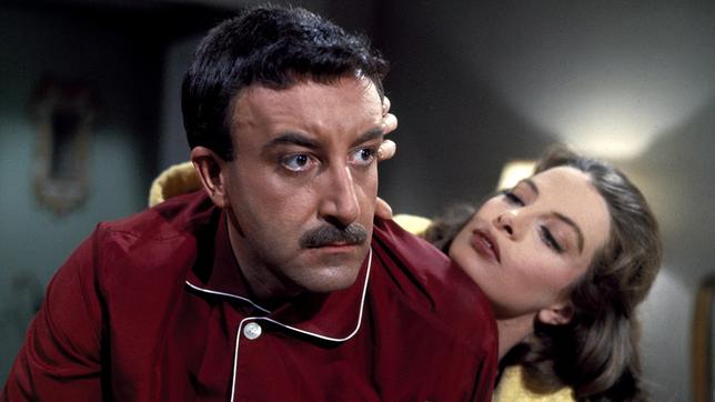 Inspektor Clouseau (Peter Sellers) und seine Frau Simone (Capucine).