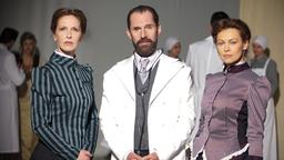 Josef Breuer (Ben Cross) und Mathilda (Joanna Pacula, re.) und Frau Becker (Rachel O'Meara) 