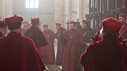 Kardinal Della Rovere (Rainer Bock, Mitte) während des Konklaves.