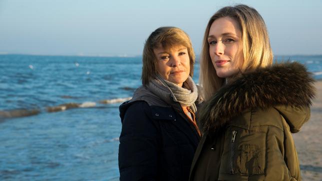Bild: NDR/ARD Degeto/Oliver Feist Katrin Sass und Rykke Lylloff