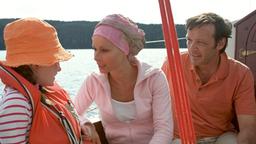 Klaus (Michael Roll) und seine Tochter Anna (Maria Ehrich, li.) wollen gemeinsam mit Judith (Christina Plate) segeln.