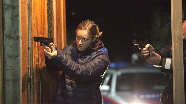 Bild: ARD Degeto/Allegro Film/Stefan Haring Kommissarin Sandra Mohr (Miriam Stein) im Einsatz.