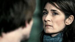Leon (Christoph Gawenda) und Helen (Charlotte Munck) treffen aufeinander.