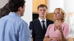 Lilian Norgren (Katja Riemann) und ihr Assistent Behringer (Sebastian Hülk) treffen sich mit ihrem größten Kokurrenten Larry Jordan (Francis Chouler, li.).