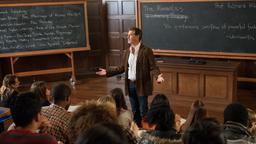 Literaturprofessor Richard (Pierce Brosnan) fasziniert die Studierenden in seinen geistreichen Vorlesungen.