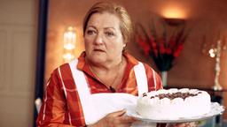 Marga (Marianne Sägebrecht) ist nicht nur eine Köchin, sie ist auch die Seele des Hauses.