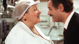 Marga (Marianne Sägebrecht) und ihr Ex-Chef Ohrmann (Gunter Berger) haben so manchen Strauß miteinander auszufechten.