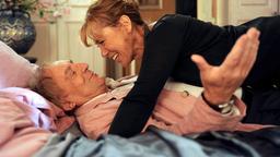 Maria (Gaby Dohm) ist unverhofft in Steffens (Günther Maria Halmer) "Kussreflexzone" geraten.