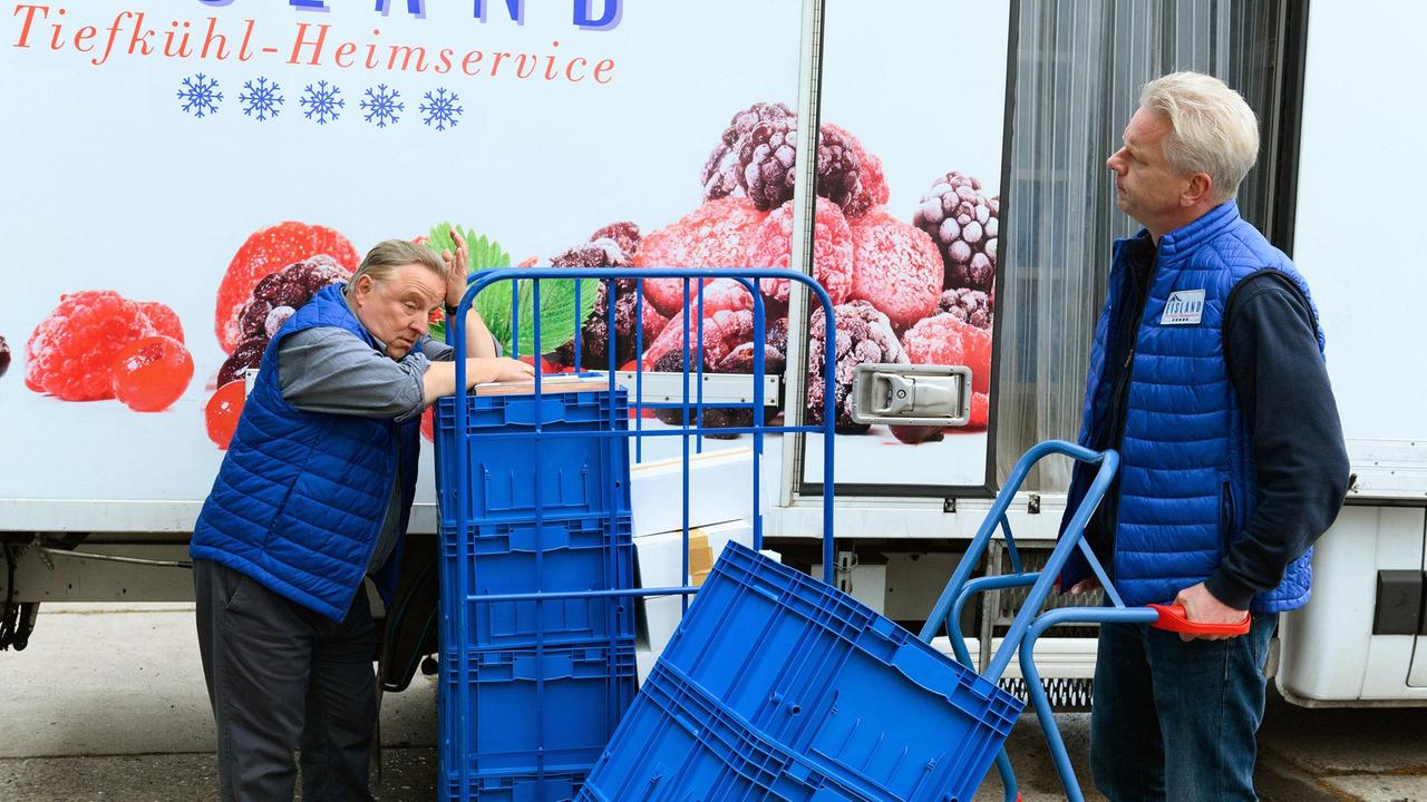 Marko Wendrichs (Axel Prahl, links) fährt Tiefkühlkost aus