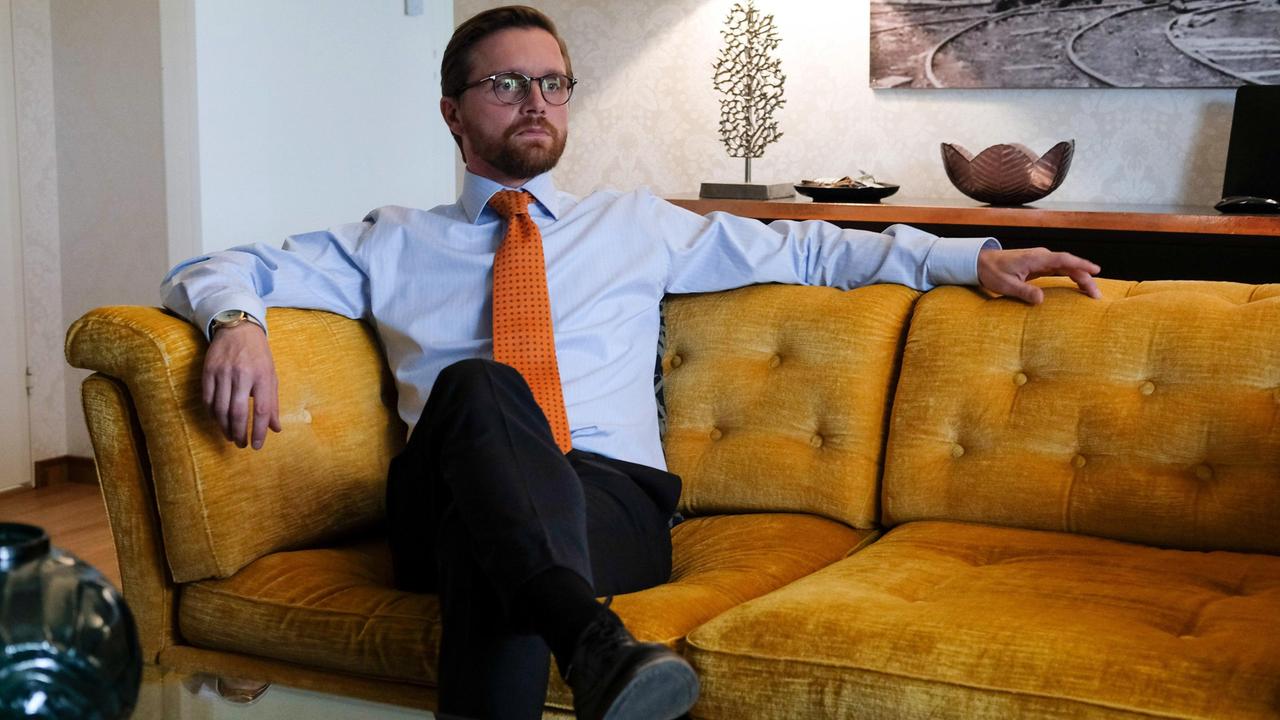 Markus Lindmark (Pelle Heikkilä) muss die Nerven behalten.