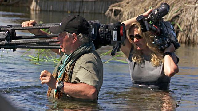 Bild: SWR/Werner Schuessler Michael und Rita Schlamberger im überfluteten Sambia.