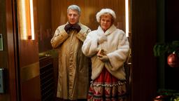 Mr. Hoppy (Dustin Hoffman) ist zu schüchtern, um der Nachbarin Miss Silver (Judi Dench) seine Liebe zu gestehen.