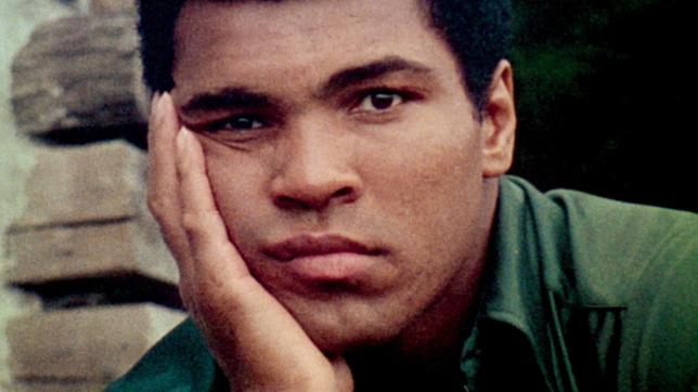 Muhammad Ali galt neben seinen markigen Sprüchen abseits des Ringes durchaus als nachdenkliche und politische Person.