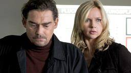 Nora (Veronica Ferres) und ihr Mann Hendrik (Martin Feifel) sorgen sich um ihre vermisste Tochter.