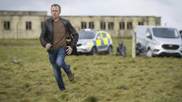 Notfall: Sandy Willsons (Steven Robertson) ist vor Ort.