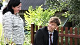 Paula Dennstein (Maria Happel) arbeitet „pro bono“ für den alleinerziehenden Willi Schulz (Sebastian Hülk).