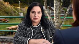 Paula (Maria Happel) soll als Anwältin der Dennsteins die Kohlen aus dem Feuer holen.