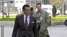DER ANDERE: Peter (Liam Neeson, re.) will herausfinden, was für ein Typ Mensch sein Nebenbuhler Ralph (Antonio Banderas) ist.