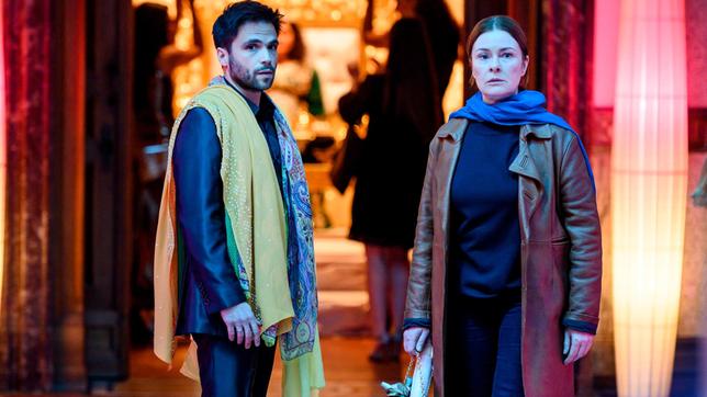 Bild: WDR/Martin Rottenkolber Anne Marie Fuchs (Lina Wendel) und Youssef el Kilali (Karim Cherif)