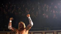 Randy "The Ram" Robinson (Mickey Rourke) lässt sich in der Wrestling-Arena feiern.
