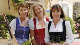 Ruth (Heidelinde Weis, re.), Carla (Janina Hartwig, li.) und Marie (Mira Bartuschek) 