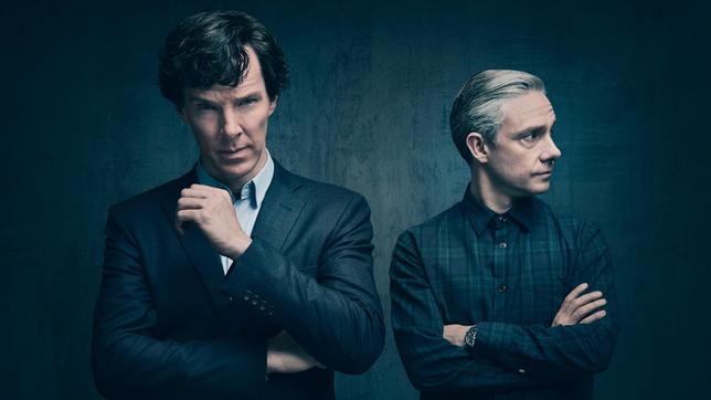 Bild: ARD Degeto/BBC/Hartswood Films 2016 Sherlock (Benedict Cumberbatch) und Watson (Martin Freeman) zweifeln an Moriartys Tod.
