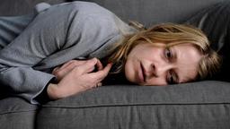 Steigert sich Claire (Caroline Peters) in etwas hinein – oder gab es wirklich eine Mordverschwörung?