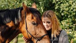 Tabea (Nele Trebs) freundet sich mit "Jacomo" an.