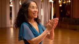 Tanzlehrerin Lizzy Petkoff (Akiko Hitomi)