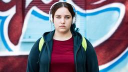 Unerreichbare Schönheitsideale auf Social Media verunsichern die zurückhaltende Schülerin Leyla (Dilara Aylin Ziem).