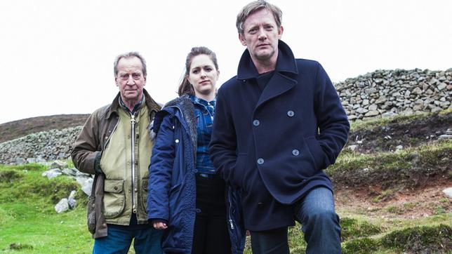 Bild: ARD Degeto/ITV Studios/BBC Scotland/Neil Davidson Unterstützung bei den Ermittlungen bekommt Detective Inspector Jimmy Perez (Douglas Henshall) von Kollegin Alison McIntosh (Alison O’Donnell) und seinem Vater James (Bill Paterson).