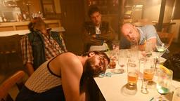 V. li. n. re.: Flötzinger (Daniel Christensen), Wolfi (Max Schmidt), Franz (Sebastian Bezzel) und Simmerl (Stephan Zimmer)