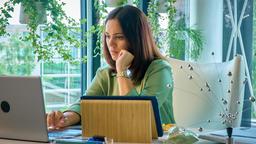 Valerie Hazard (Nilam Farooq) möchte Ceecee zum Gesicht des Widerstands machen