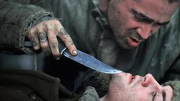 Valka (Colin Farrell) zeigt Janusz (Jim Sturgess) was passiert, wenn man ihn provoziert.